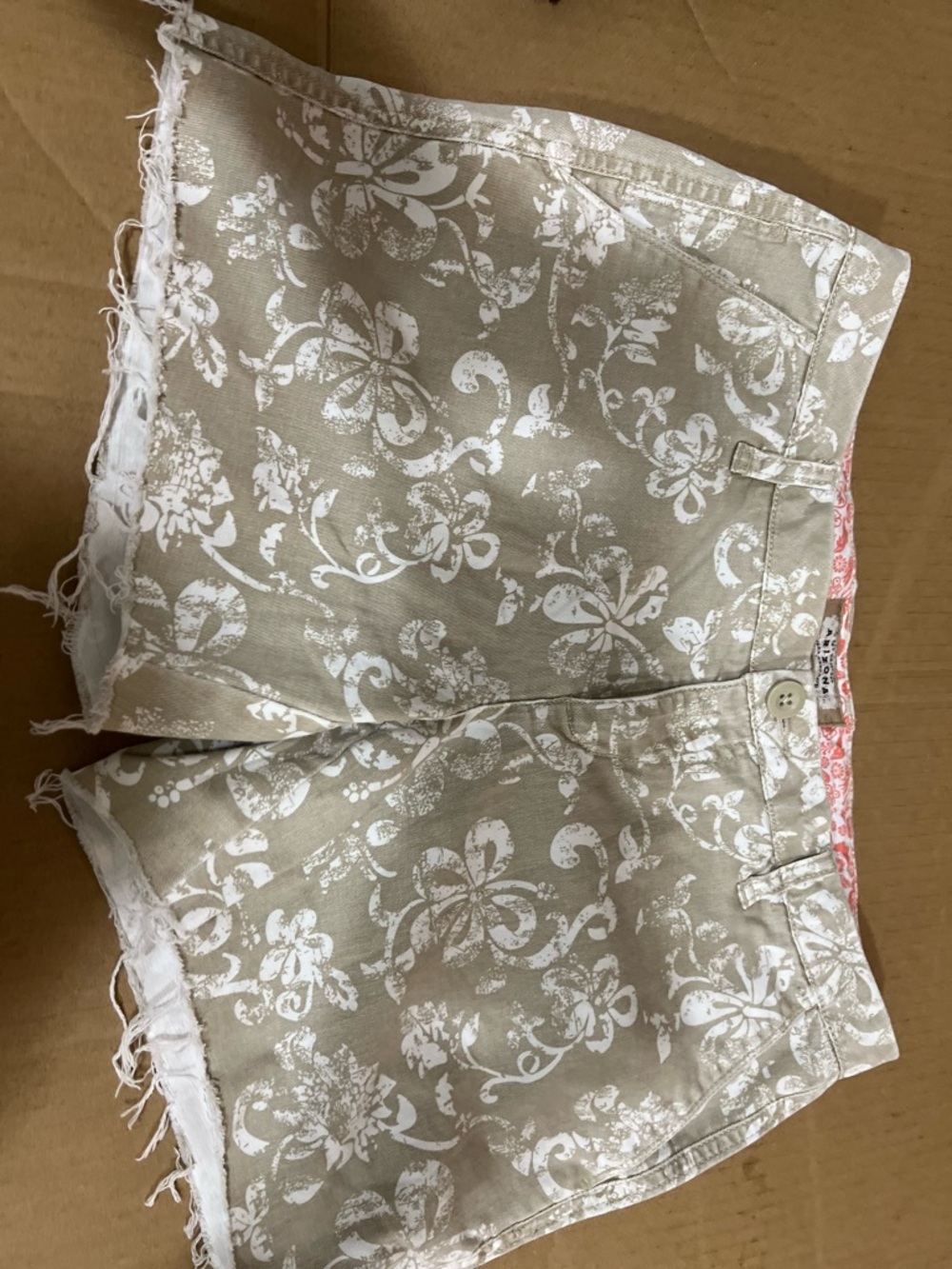 Arizona Jean Company Beige Floral Print Frayed Hem Shorts